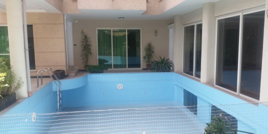 Fabulous house with a pool for rent