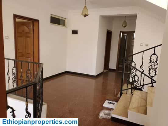 B7634EB2-CA12-402E-ADC1-E7C3EAE8D9BD