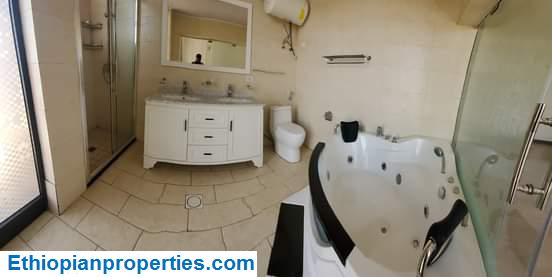 DDEC43A3-50CC-4A7D-80B6-C2AB84E74A0C