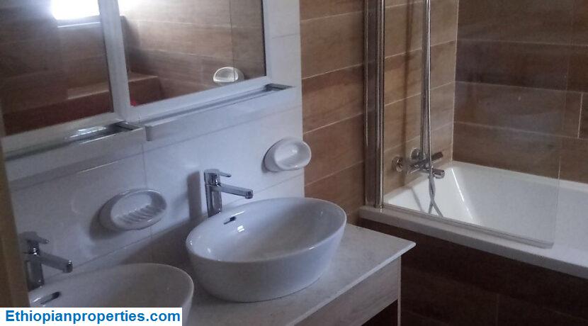 EC4E2AFE-1822-4B87-AA5D-9BC67A4B37D1