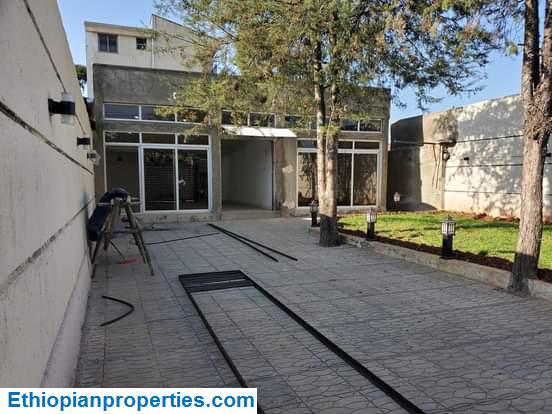 92EBF992-6E34-460B-8BCF-C2275A311F75