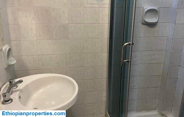 0430E4ED-009E-4FDE-8C86-0EACE8B9B343