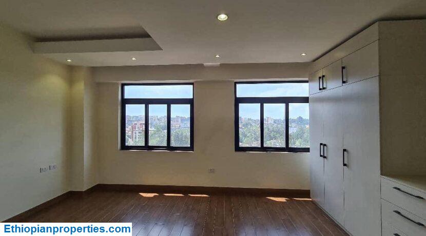 53C3212D-AF85-489B-B813-887465F6896E