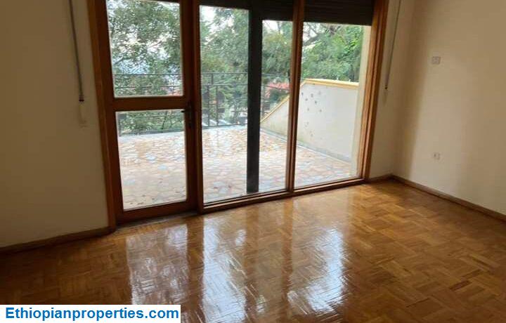 D3E49296-0760-4896-B655-C4E448008245