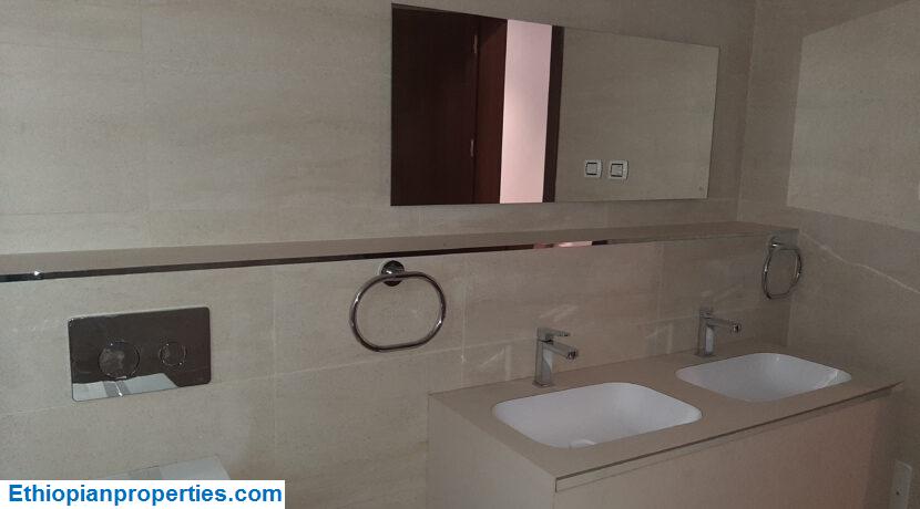 1A87A636-3F7A-4C8F-95F8-EC1FE1765952