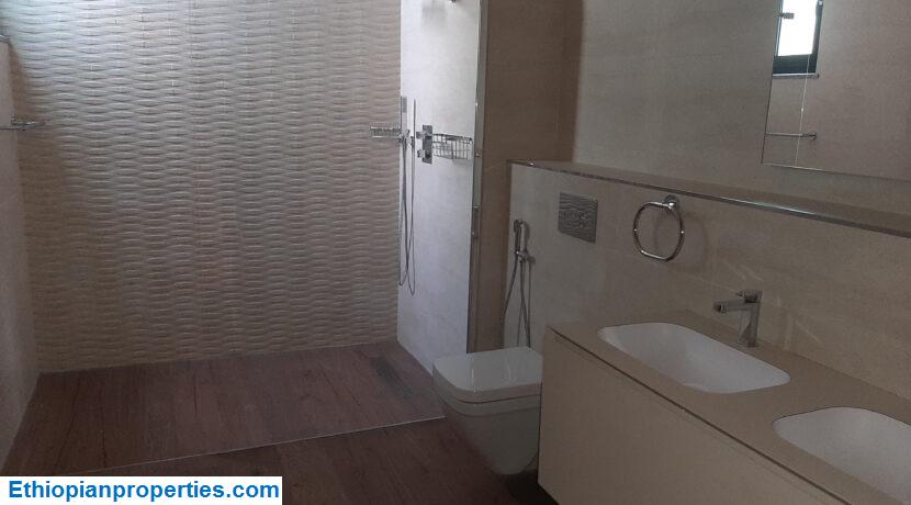 97E00F49-2CF2-45F7-8B56-B088A2CD853F