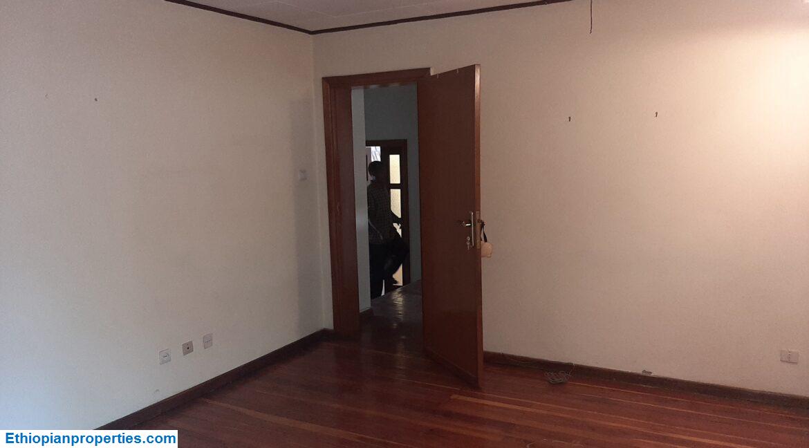 CA6C9A4B-46B5-4189-8340-E75008C291B0