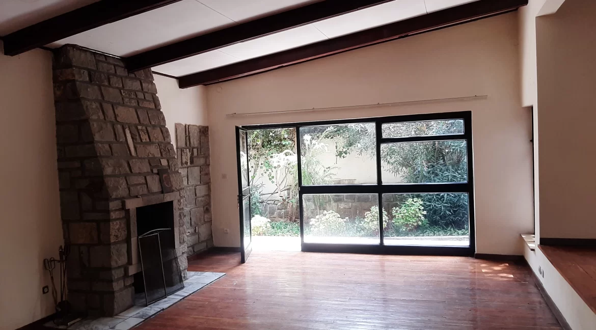 D249B66A-5530-47F3-A227-4E2C7349102C